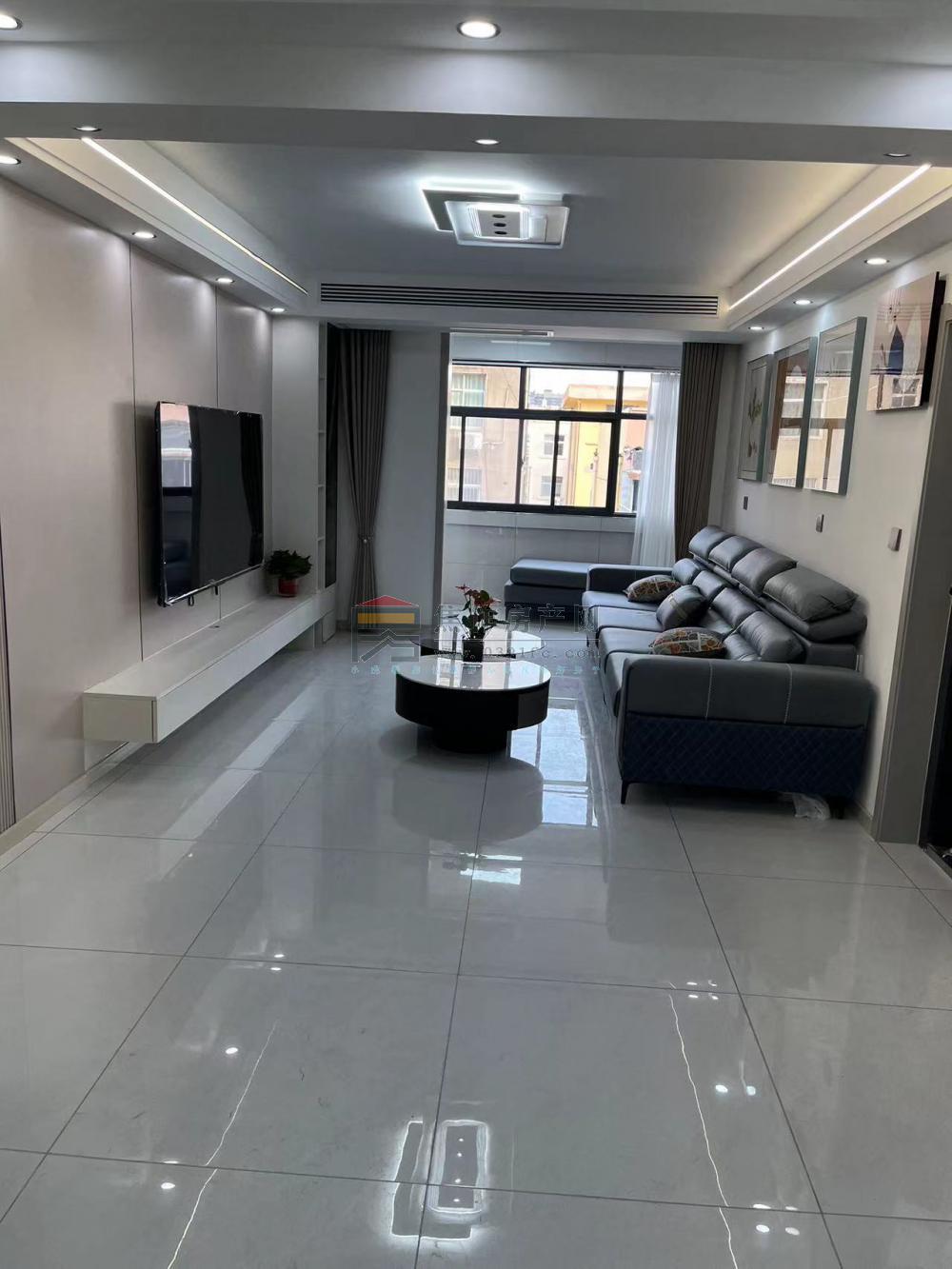 和平街土產(chǎn)樓,110平(無公攤,實(shí)際面積約120平),3-2-1,4樓共7樓,精裝修,家具家電齊全,中央空調(diào),雙氣已開通,1995年房,送一間煤球房,46.5萬(wàn)。
![