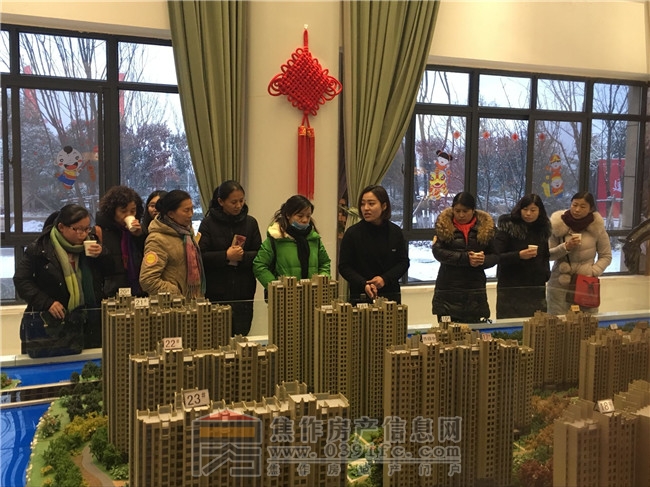 12月27日小虎看房團走進建業(yè)·公園里