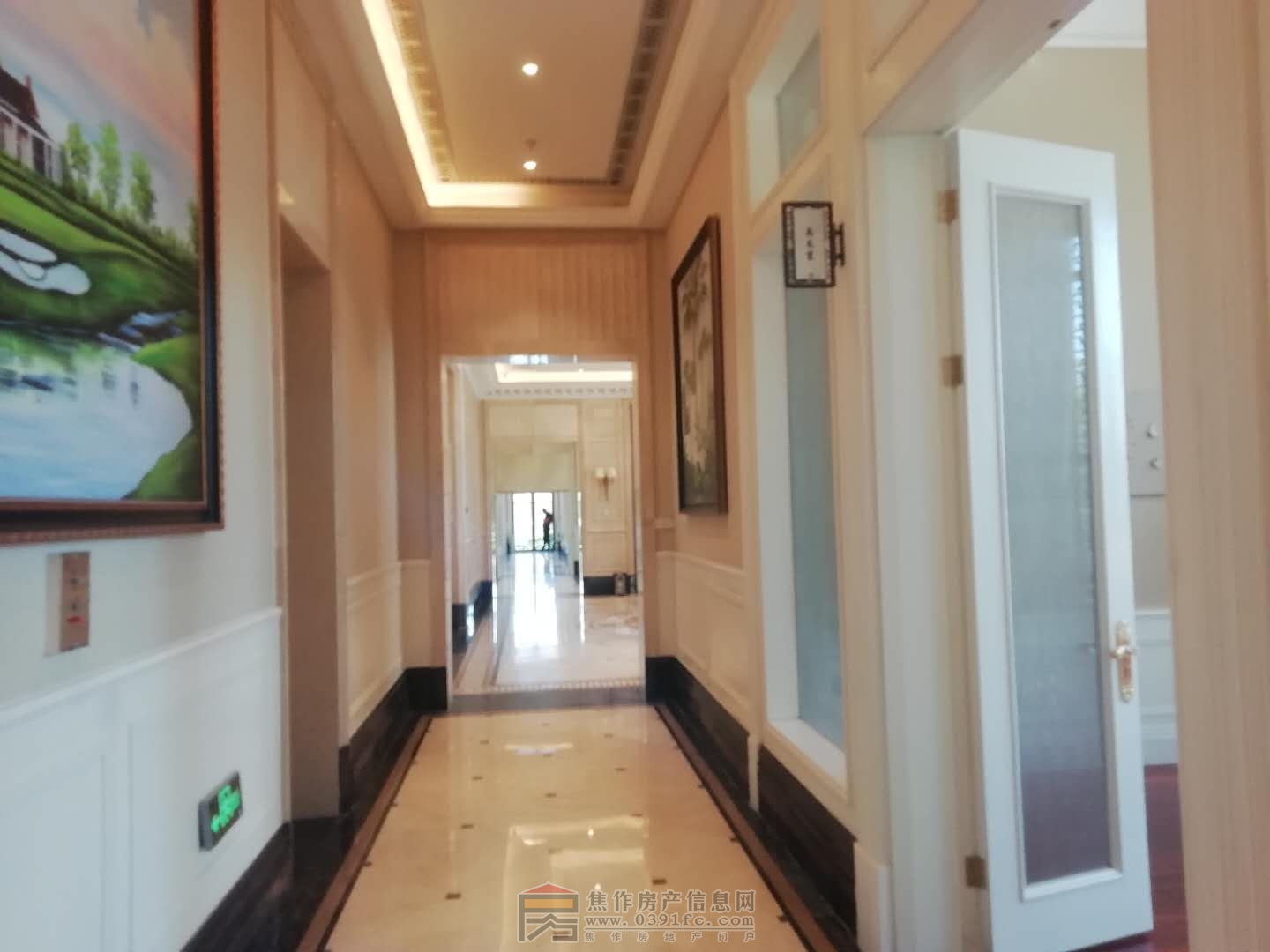 恒大悅龍臺(tái)以木造景，師法自然，　精筑約78000㎡新中式園林，恒大悅龍臺(tái)悅賢會(huì)所，奢華兼?zhèn)?，多功能分區(qū)，恒溫泳池、健身房、舞蹈室、繪畫室、兒童樂園…多種娛樂、休閑的場(chǎng)所均為業(yè)主提供貼心服務(wù)，恒大悅龍臺(tái)商業(yè)步行街，齊聚餐飲、娛樂、休閑、住宅為一體，展現(xiàn)繁華時(shí)代，在家即刻演繹浪漫風(fēng)情，約9000㎡恒大影城讓完美生活“視”不可擋！組團(tuán)電話：400-0391-661轉(zhuǎn)8333