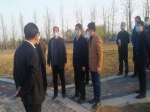 市領(lǐng)導(dǎo)到大沙河生態(tài)治理盆景園建設(shè)現(xiàn)場調(diào)研指導(dǎo)